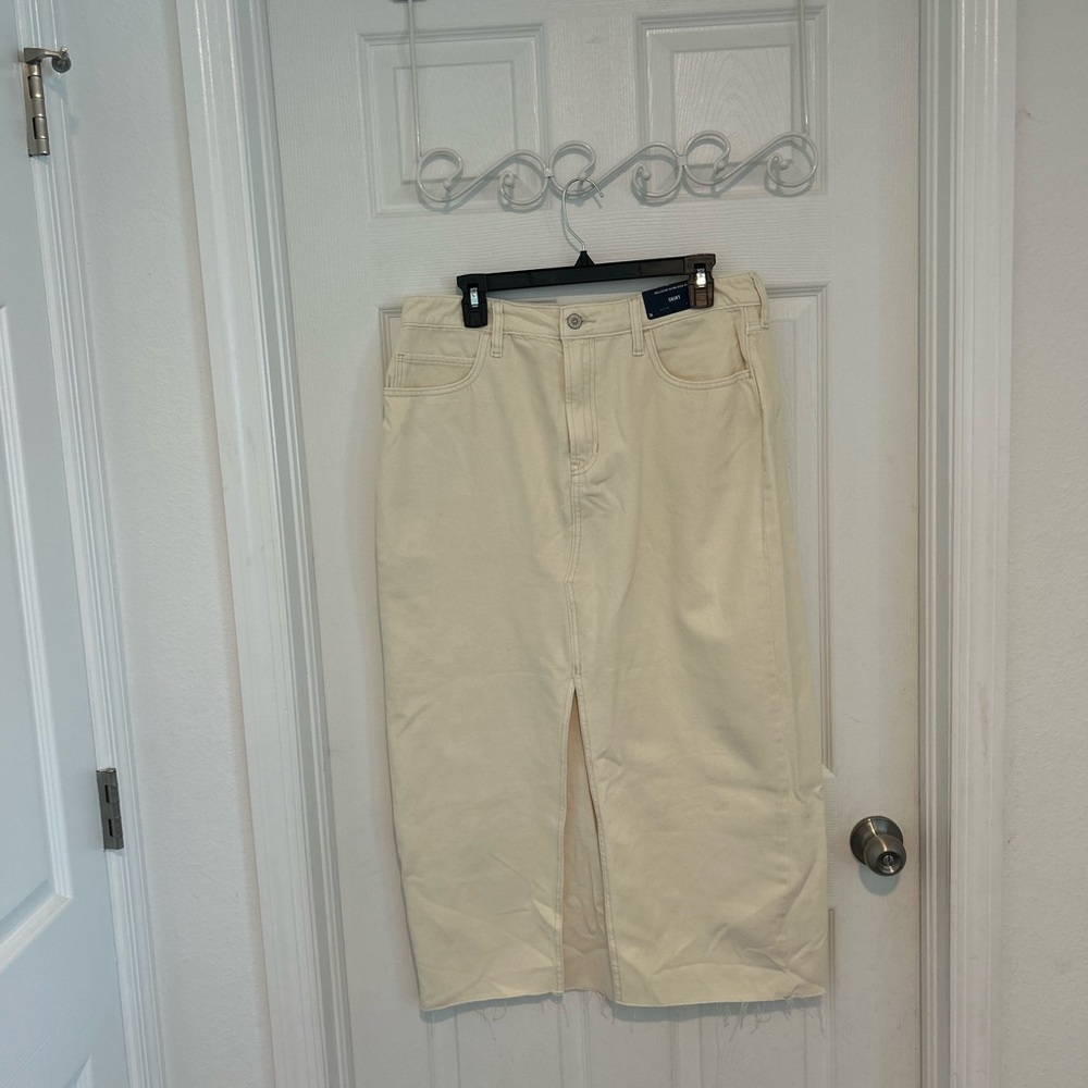 Hollister Cream High-Rise Denim Skirt